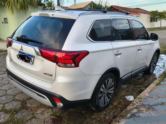 MITSUBISHI-OUTLANDER-3.0 MIVEC V6 GASOLINA HPE-S AWD AUTOMÁTICO MITSUBISHI-OUTLANDER-2020