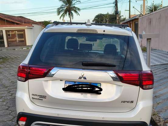 MITSUBISHI-OUTLANDER-3.0 MIVEC V6 GASOLINA HPE-S AWD AUTOMÁTICO MITSUBISHI-OUTLANDER-2020