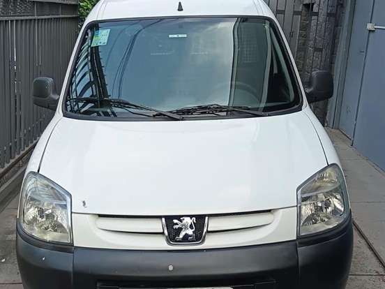 PEUGEOT-PARTNER-1.6 FURGÃO 800KG 16V FLEX 3P MANUAL PEUGEOT-PARTNER-2019