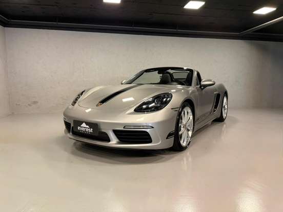 PORSCHE-718-2024