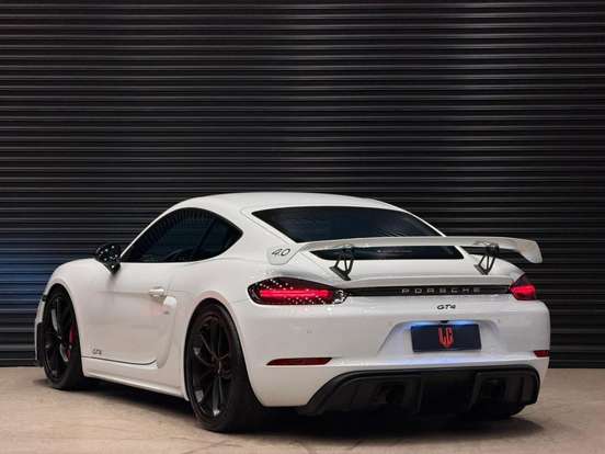 PORSCHE-718-2021
