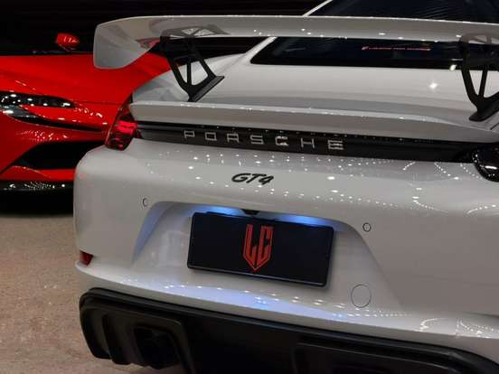 PORSCHE-718-2021