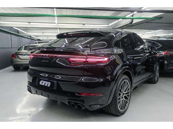 PORSCHE-CAYENNE-2021