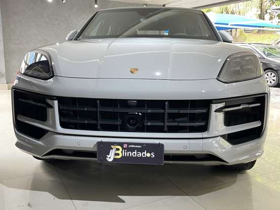 PORSCHE-CAYENNE-2025
