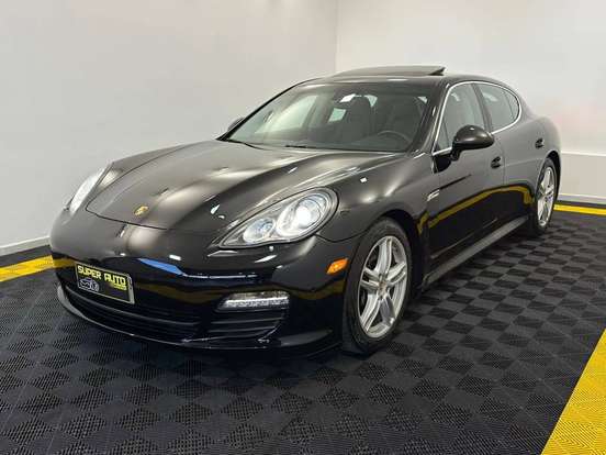 PORSCHE-PANAMERA-2010
