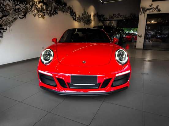 PORSCHE-911-2017