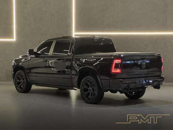 RAM-1500-5.7 V8 GASOLINA LIMITED NIGHT EDITION CD 4X4 AUTOMÁTICO RAM-1500-2023