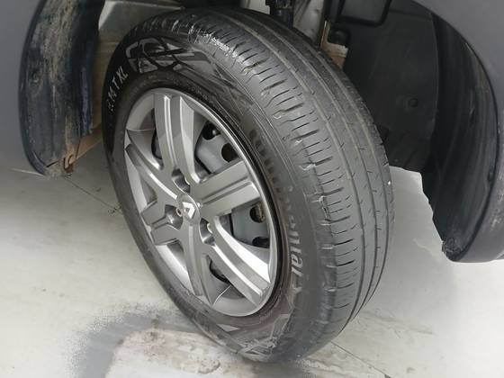 /en/city/cate-car-used-car/renault-kwid-2026-1-0-12v-sce-flex-zen-manual-48538810516046848/-13
