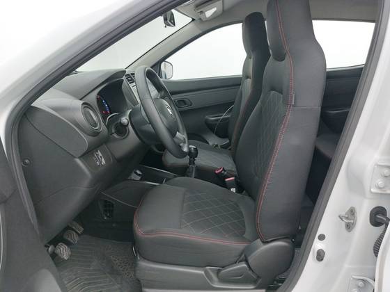 /en/city/cate-car-used-car/renault-kwid-2025-1-0-12v-sce-flex-zen-manual-48542109993666560/-16