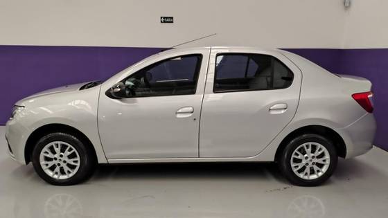 /en/city/cate-car-used-car/renault-logan-2025-1-0-12v-sce-flex-zen-manual-48541741361530880/-5