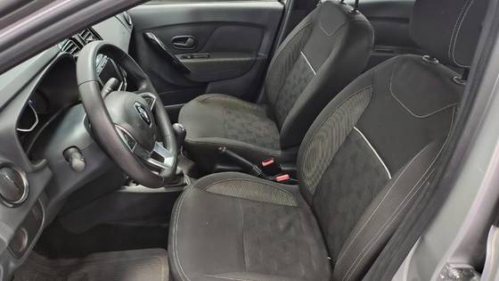 /en/city/cate-car-used-car/renault-logan-2025-1-0-12v-sce-flex-zen-manual-48541741361530880/-8