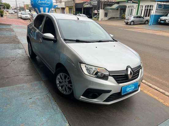 RENAULT-LOGAN-2020