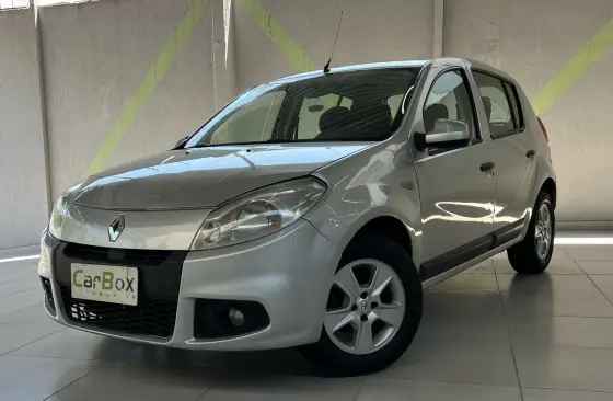 RENAULT SANDERO 1.0 EXPRESSION 16V FLEX 4P MANUAL RENAULT SANDERO 1.0 EXPRESSION 16V FLEX 4P MANUAL