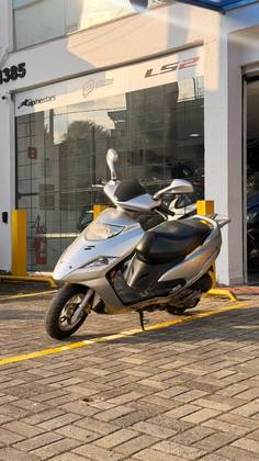 SUZUKI BURGMAN i 