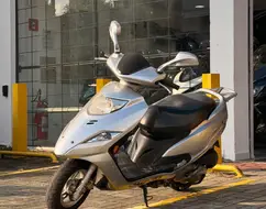 SUZUKI BURGMAN i SUZUKI BURGMAN i