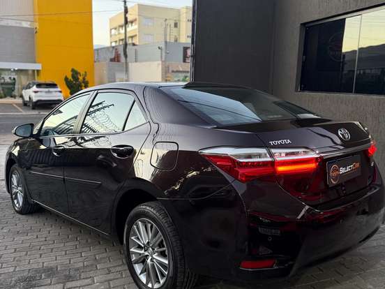 TOYOTA-COROLLA-1.8 GLI UPPER 16V FLEX 4P AUTOMÁTICO TOYOTA-COROLLA-2017