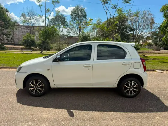 TOYOTA ETIOS 1.3 X 16V FLEX 4P MANUAL TOYOTA ETIOS 1.3 X 16V FLEX 4P MANUAL