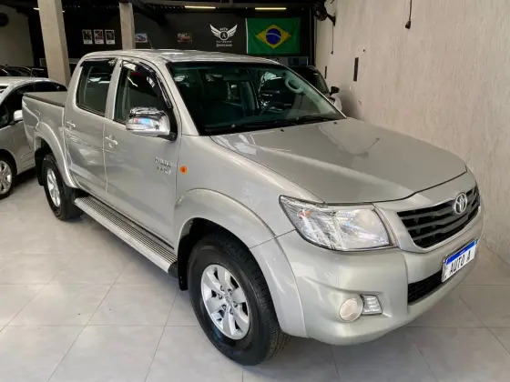 TOYOTA HILUX 2.7 SR 4X2 CD 16V FLEX 4P AUTOMÁTICO