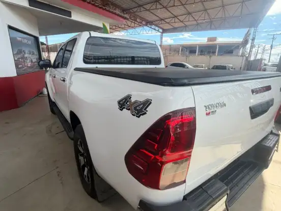 TOYOTA-HILUX-2.8 POWER PACK 4X4 CD 16V DIESEL 4P MANUAL TOYOTA-HILUX-2019