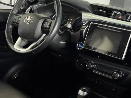 TOYOTA-HILUX-2.8 SRV 4X4 CD 16V DIESEL 4P AUTOMÁTICO TOYOTA-HILUX-2018