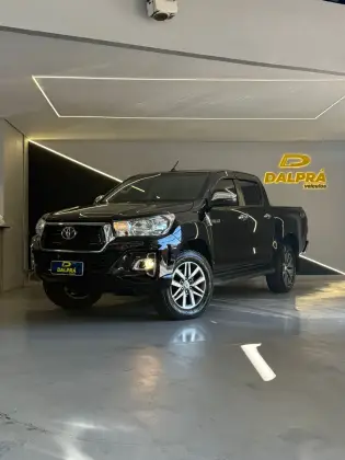 TOYOTA HILUX 2.8 SRV 4X4 CD 16V DIESEL 4P AUTOMÁTICO