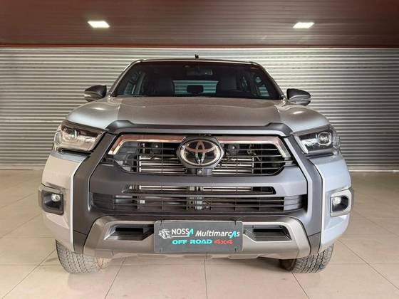 /en/city/cate-car-used-car/toyota-hilux-2024-2-8-d-4d-turbo-diesel-cd-conquest-4x4-automatic-48564998123948032/-2
