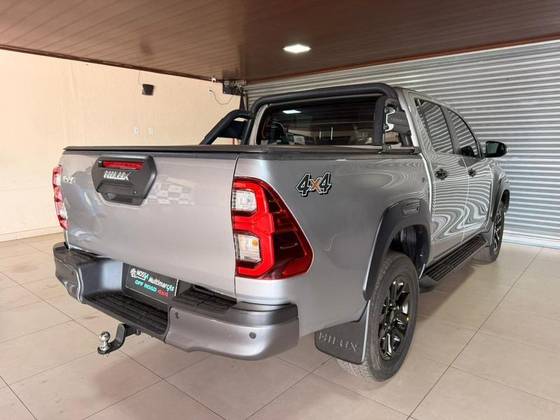 /en/city/cate-car-used-car/toyota-hilux-2024-2-8-d-4d-turbo-diesel-cd-conquest-4x4-automatic-48564998123948032/-5