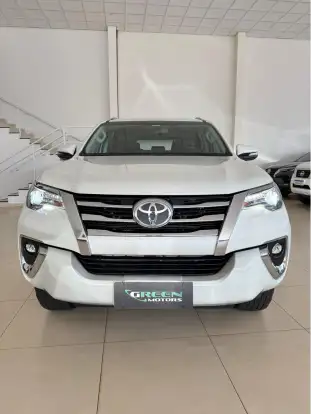 TOYOTA-HILUX SW4-2020