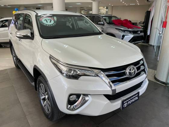 TOYOTA HILUX SW4 2017 2.8 SRX 4X4 16V TURBO INTERCOOLER DIESEL 4P AUTOMÁTICO