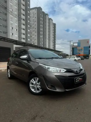 TOYOTA YARIS 1.3 16V FLEX XL MULTIDRIVE TOYOTA YARIS 1.3 16V FLEX XL MULTIDRIVE