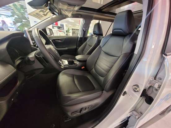 TOYOTA-RAV4-2024