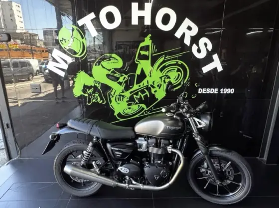 TRIUMPH STREET TWIN 