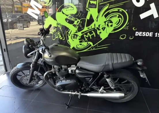 TRIUMPH-STREET TWIN-2021