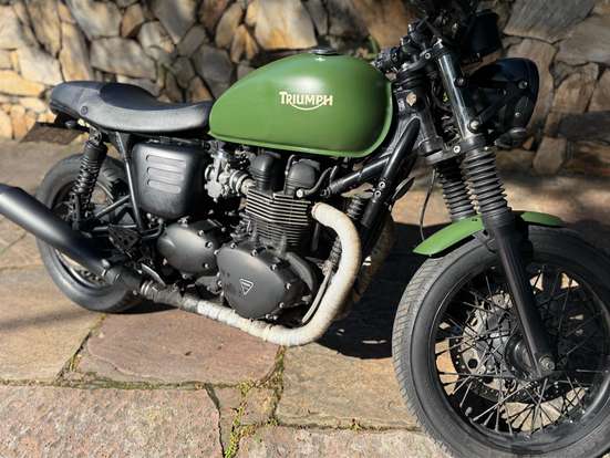 TRIUMPH-THRUXTON-2014
