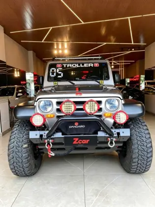 TROLLER T4 2.8 TETO RÍGIDO 12V TURBO INTERCOOLER DIESEL 2P MANUAL