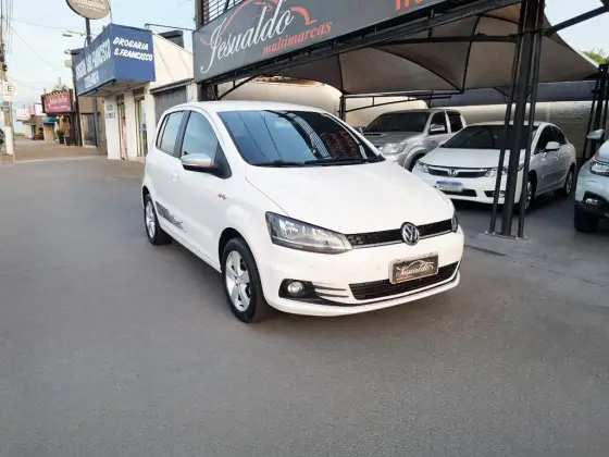 VOLKSWAGEN FOX 1.6 MI ROCK IN RIO 8V FLEX 4P MANUAL VOLKSWAGEN FOX 1.6 MI ROCK IN RIO 8V FLEX 4P MANUAL