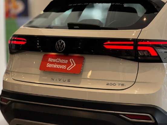 VOLKSWAGEN-NIVUS-1.0 200 TSI TOTAL FLEX HIGHLINE AUTOMÁTICO VOLKSWAGEN-NIVUS-2023