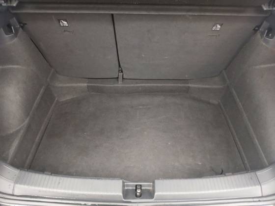 /en/city/cate-car-used-car/volkswagen-t-cross-2025-1-0-200-tsi-total-flex-comfortline-automatic-48549089798916096/-9