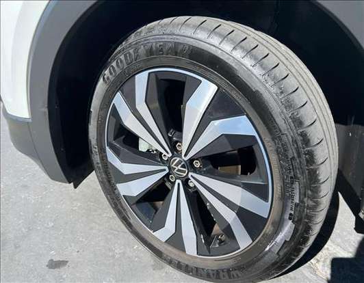 VOLKSWAGEN-T-CROSS-2023