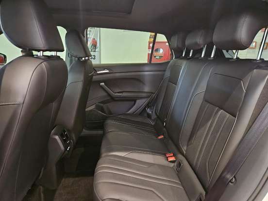 VOLKSWAGEN-T-CROSS-1.4 250 TSI TOTAL FLEX HIGHLINE AUTOMÁTICO VOLKSWAGEN-T-CROSS-2025