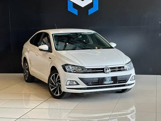 VOLKSWAGEN VIRTUS 1.0 200 TSI HIGHLINE AUTOMÁTICO