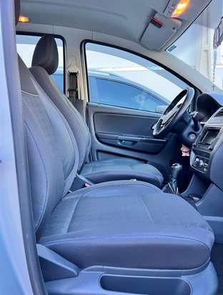 VOLKSWAGEN-FOX-2017