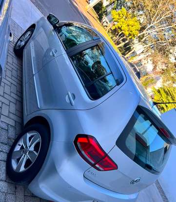 VOLKSWAGEN-FOX-2017