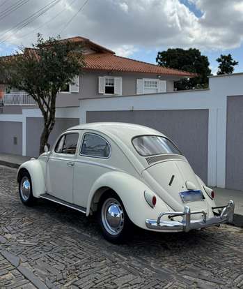 VOLKSWAGEN-FUSCA-1961