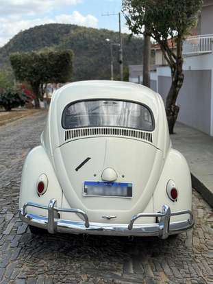 VOLKSWAGEN-FUSCA-1961