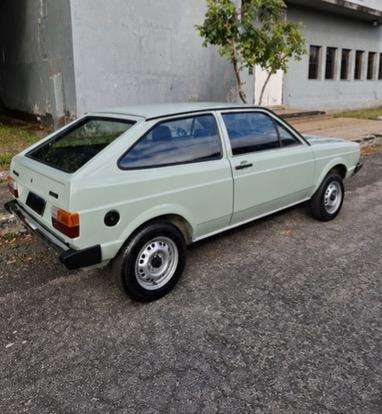 VOLKSWAGEN-GOL-1983