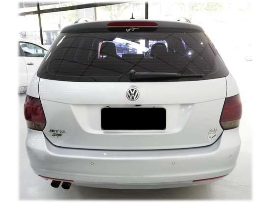 VOLKSWAGEN-JETTA-2010