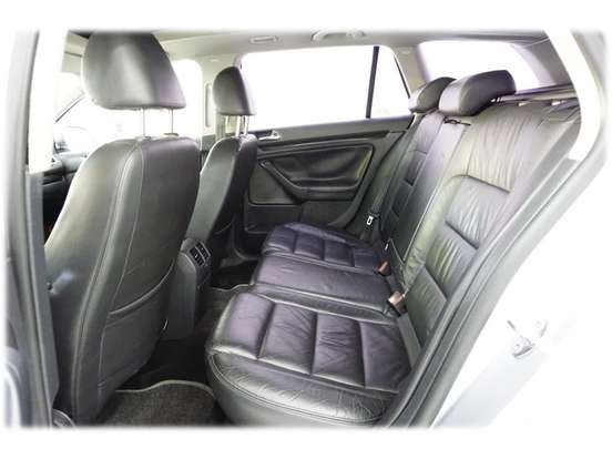 VOLKSWAGEN-JETTA-2.5 I VARIANT 20V 170CV GASOLINA 4P TIPTRONIC VOLKSWAGEN-JETTA-2010