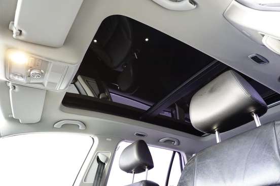 VOLKSWAGEN-JETTA-2010