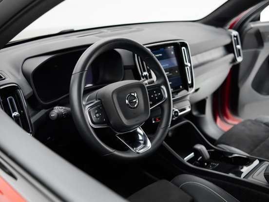 VOLVO-C40-P8 RECHARGE PURE ELECTRIC AWD VOLVO-C40-2022